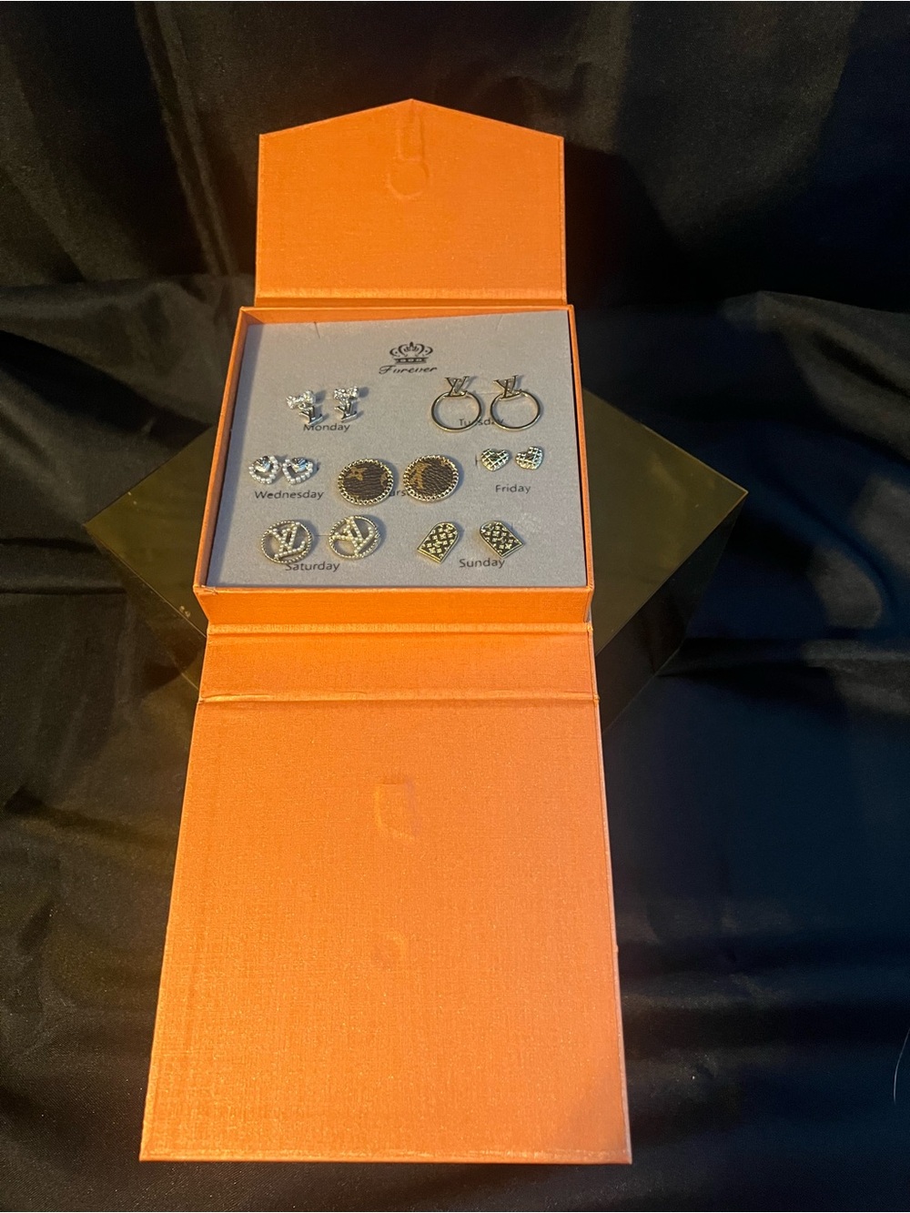 Fashion Earrings Set - Picture 3 of 7